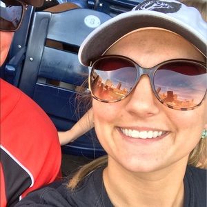 Meet your Posher, Amber